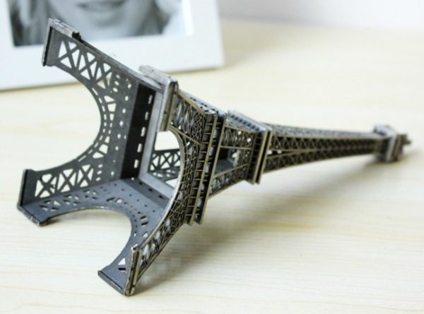 Eiffel Tower Figurine Statue miniature