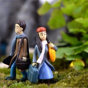 1 PCS Kawaii Cartoon Modern Micro Landscape Style Raincoat Diy Valentine’s Day Resin Crafts Artificial Figurine Miniatures