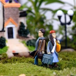 1 PCS Kawaii Cartoon Modern Micro Landscape Style Raincoat Diy Valentine’s Day Resin Crafts Artificial Figurine Miniatures