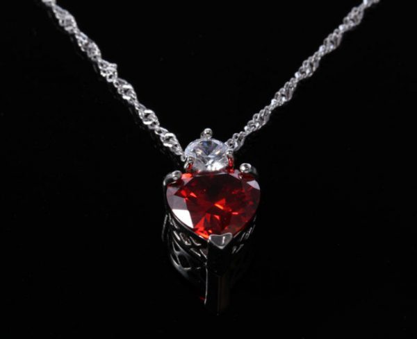 Red crystal Copper inlay zircon crystal pendant necklace