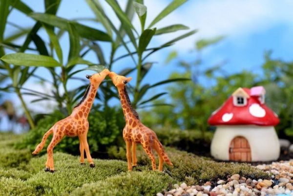 Cute Giraffe Animal Miniature